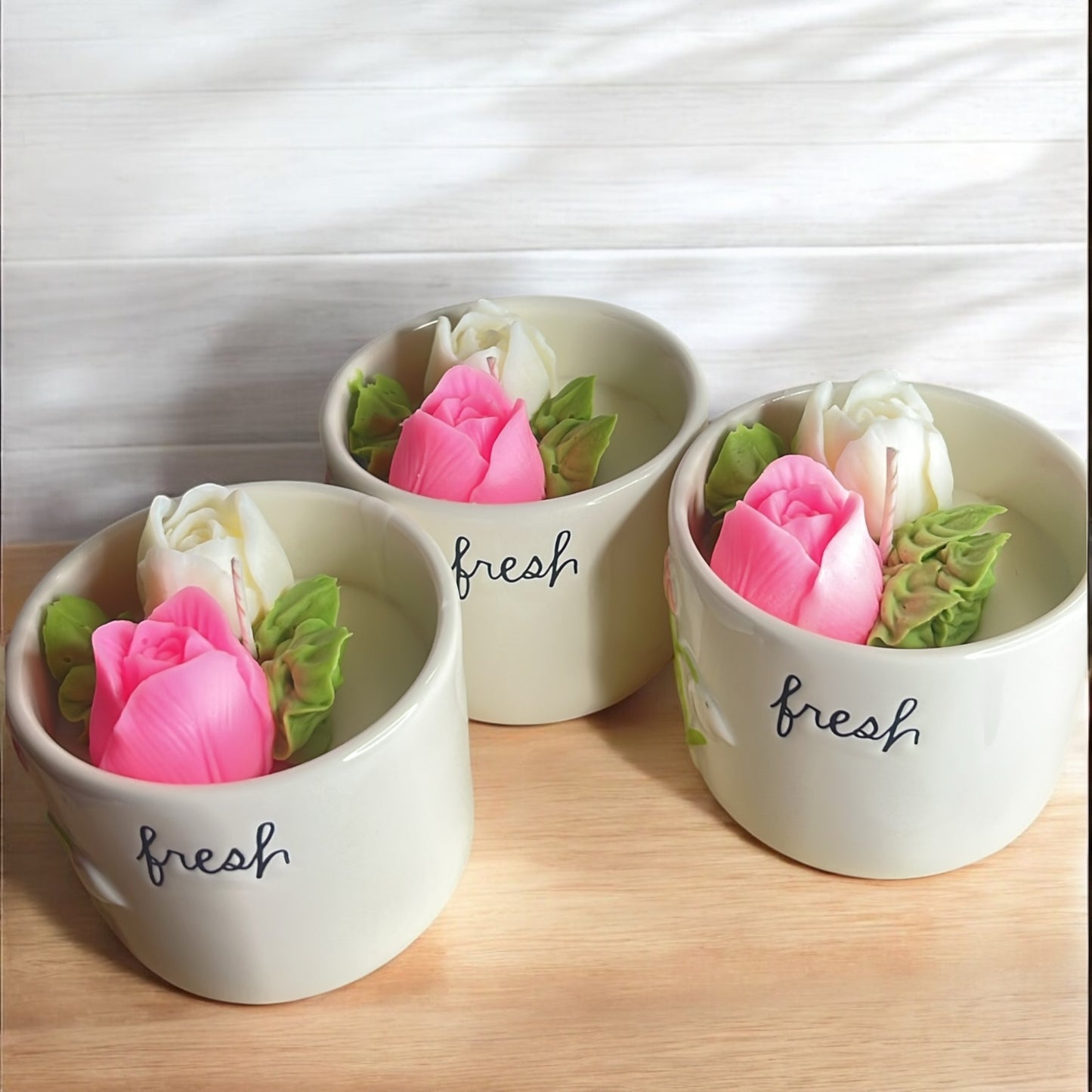 Fresh - Strawberry, Melon & Tulip 100% Soy Dessert Candle